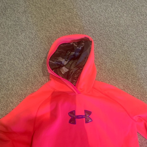 Under Armour youth XL cold gear hoodie. - Picture 3 of 3